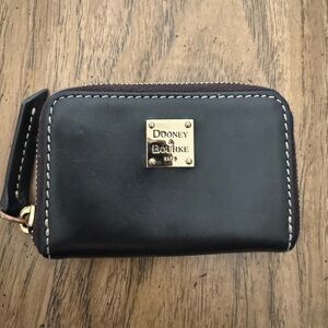 Dooney & Bourke Soffiqno Black Leather Zip Wallet